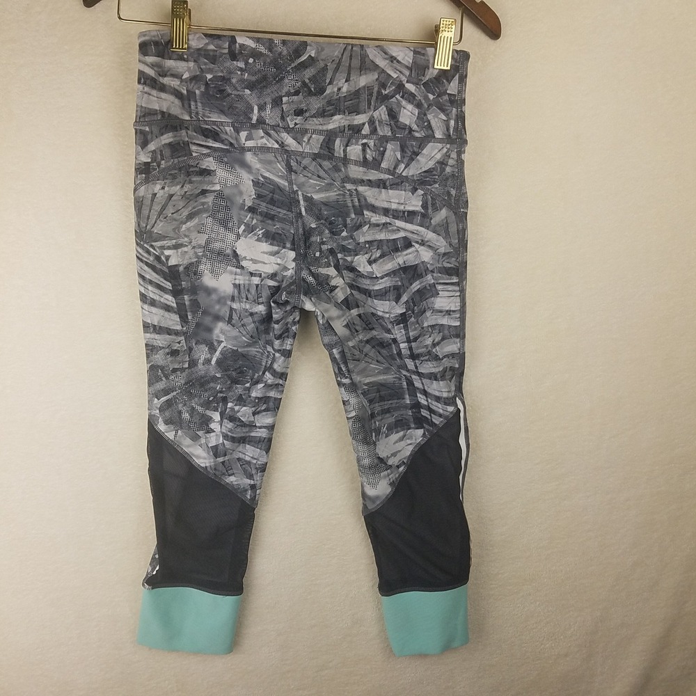 MPG Sport Leggings Women‎ XS Gray White Palm Print Mesh Crop Yoga Pants